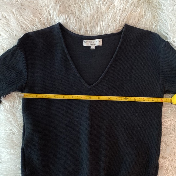 Madewell - Texture and Thread V-Neck Knit Top - Picture 8 of 8
